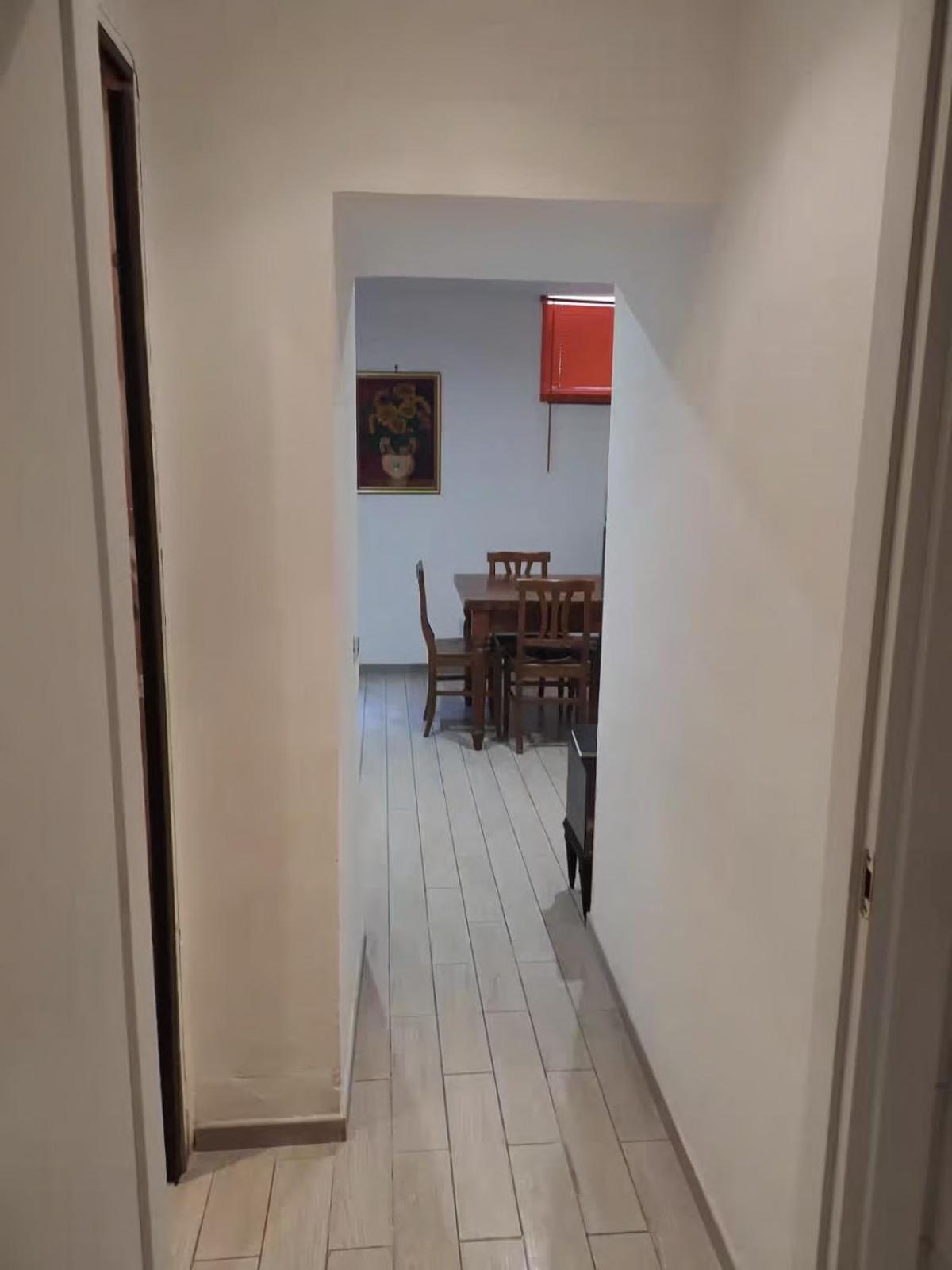 Apartment Garbatella Seminterrato Rom